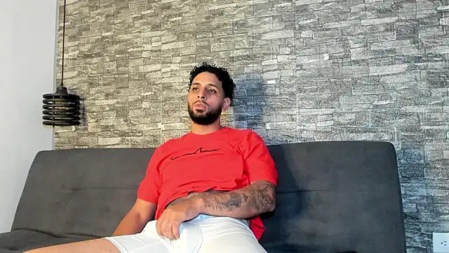 ASHLEY AND ASH online show from November 4, 2025, 11:41 pm