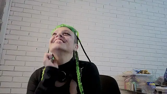 freyaa sorcerees online show from October 26, 2025, 2:01 am