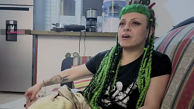 freyaa sorcerees online show from October 20, 2025, 2:46 am