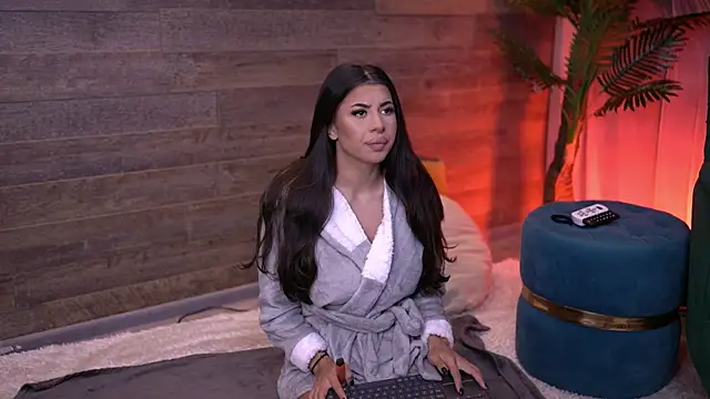 TanyaVonDe online show from November 11, 2025, 5:52 pm