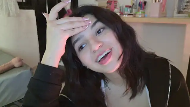 Snapshot of eva_sin18 chatting on June 8, 2026, 1:28 am eva sin18 online show from June 8, 2026, 1:28 am