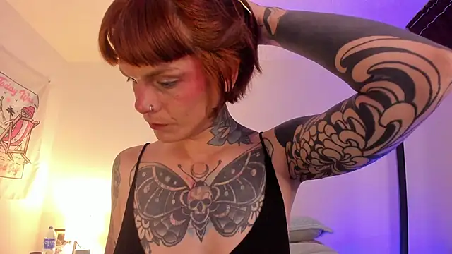 Alessamoth online show from February 23, 2026, 5:35 pm