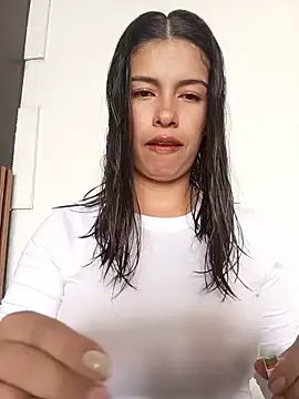 Nathaly 12 online show from May 28, 2026, 7:20 pm