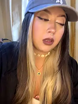 VictoriaGerard Pink online show from September 12, 2025, 12:55 am