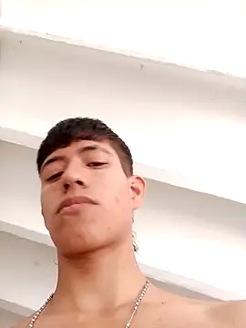 dareck 18 online show from October 15, 2025, 2:58 pm