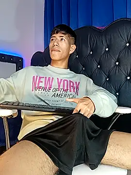 dareck 18 online show from October 4, 2025, 3:13 pm