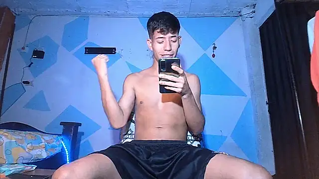 dareck 18 online show from April 24, 2026, 1:40 am