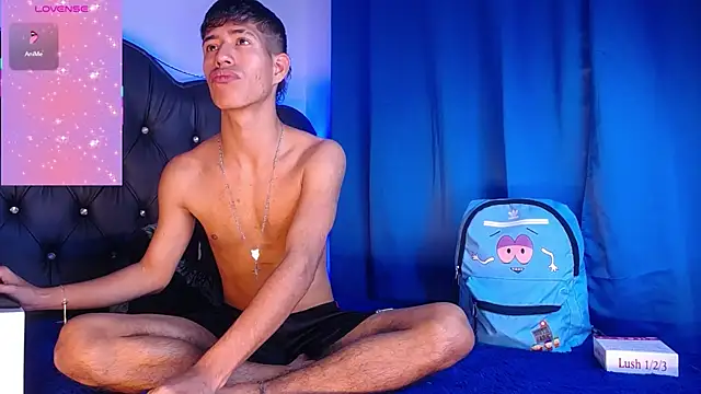 dareck 18 online show from October 22, 2025, 5:12 pm