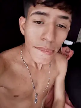 dareck 18 online show from September 8, 2025, 3:44 pm