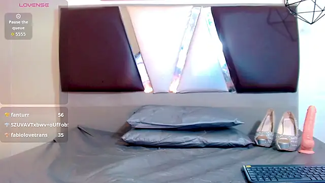 alexsandra kiss online show from December 4, 2025, 11:31 am