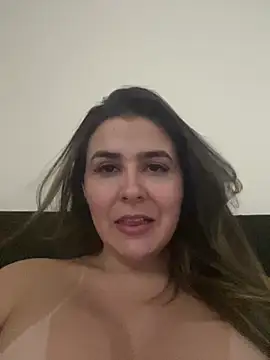 meninaveneno  online show from July 29, 2026, 9:14 pm