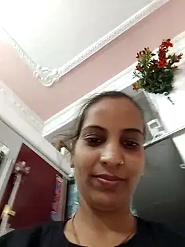 Hotty-Nidhi online show from May 31, 2026, 4:18 am
