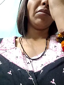 Snapshot of Hotty-Nidhi chatting on June 15, 2026, 1:17 am Hotty-Nidhi online show from June 15, 2026, 1:17 am