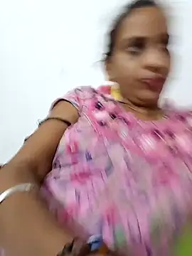 Snapshot of Hotty-Nidhi chatting on July 19, 2026, 5:10 pm Hotty-Nidhi online show from July 19, 2026, 5:10 pm