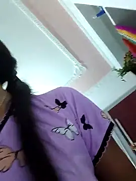 Hotty-Nidhi online show from March 18, 2026, 4:48 am