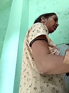 Hotty-Nidhi online show from March 2, 2026, 5:08 am