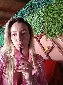 AlexisWhit online show from May 16, 2026, 8:35 am