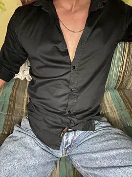 HARSHHU01 online show from September 28, 2025, 5:42 pm