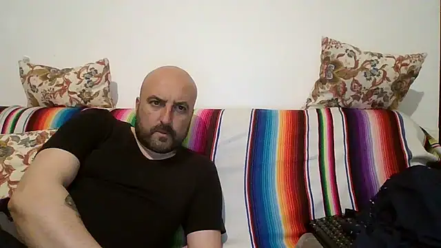 maxxxio12 online show from April 14, 2026, 6:46 pm