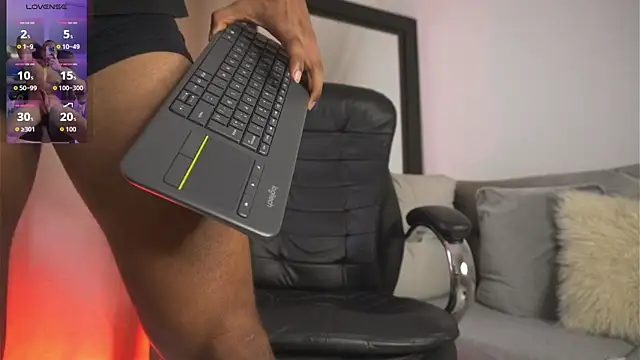 AshtonnSummer online show from February 17, 2026, 9:12 pm