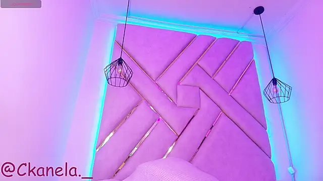 Kanela miller  online show from October 12, 2025, 12:28 pm