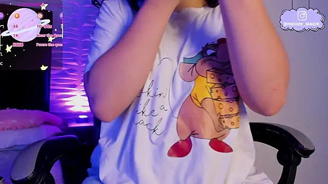 Melody Black  online show from November 17, 2025, 8:46 pm