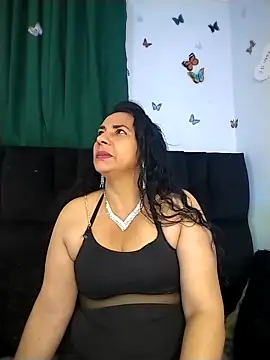 Snapshot of AlexaNovoa_ chatting on April 26, 2026, 1:25 am AlexaNovoa online show from April 26, 2026, 1:25 am