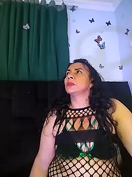 Snapshot of AlexaNovoa_ chatting on April 14, 2026, 1:43 am AlexaNovoa online show from April 14, 2026, 1:43 am