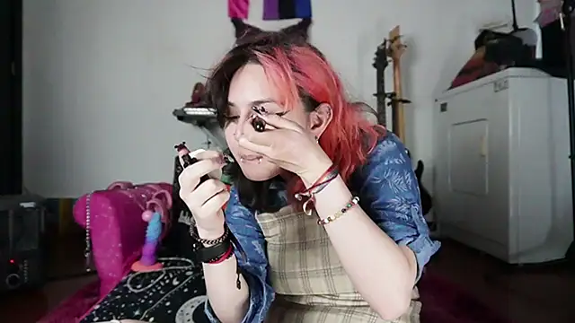 Devil And Princess online show from September 24, 2025, 8:37 pm