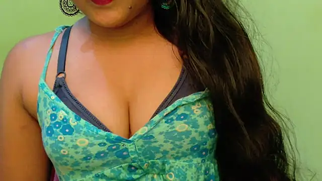 Snapshot of Cludi-New chatting on February 7, 2026, 3:47 am Cludi-New online show from February 7, 2026, 3:47 am