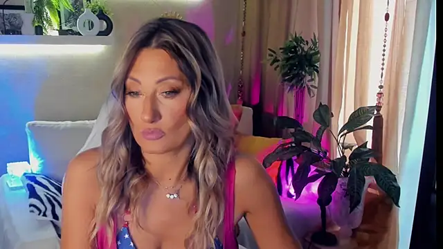 SarahAlluring online show from June 29, 2026, 7:26 am