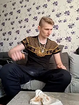 Snapshot of ThePython666 chatting on October 29, 2025, 10:58 am ThePython666 online show from October 29, 2025, 10:58 am