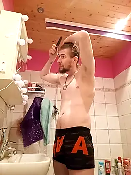 Snapshot of ThePython666 chatting on September 23, 2025, 10:11 am ThePython666 online show from September 23, 2025, 10:11 am