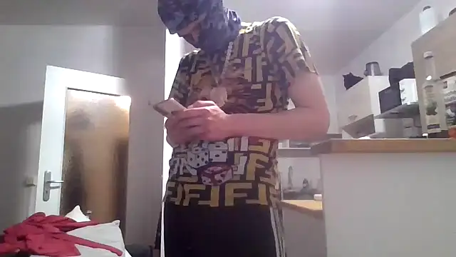 Snapshot of ThePython666 chatting on March 15, 2025, 12:25 am ThePython666 online show from March 15, 2025, 12:25 am