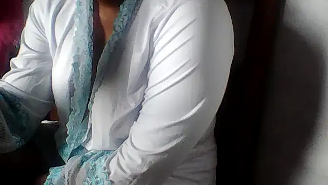 Snapshot of Sydneyputinha chatting on March 17, 2026, 12:19 pm Sydneyputinha online show from March 17, 2026, 12:19 pm