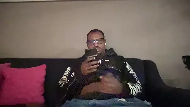 Snapshot of kngkeeem chatting on November 17, 2025, 8:40 am kngkeeem online show from November 17, 2025, 8:40 am