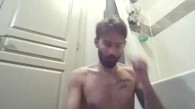 Snapshot of whowantsacreampie chatting on November 4, 2025, 2:21 pm whowantsacreampie online show from November 4, 2025, 2:21 pm