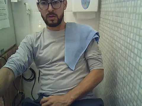 pdasgyn online show from December 1, 2025, 1:01 pm