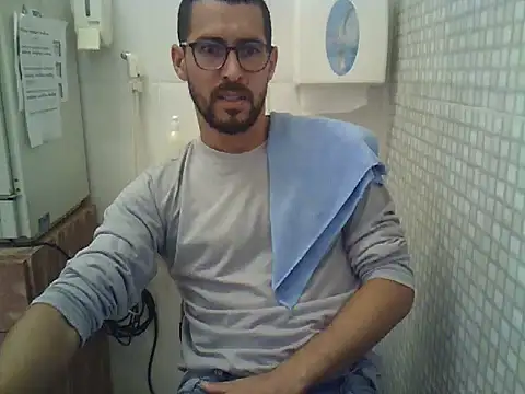 pdasgyn online show from September 26, 2025, 1:18 pm