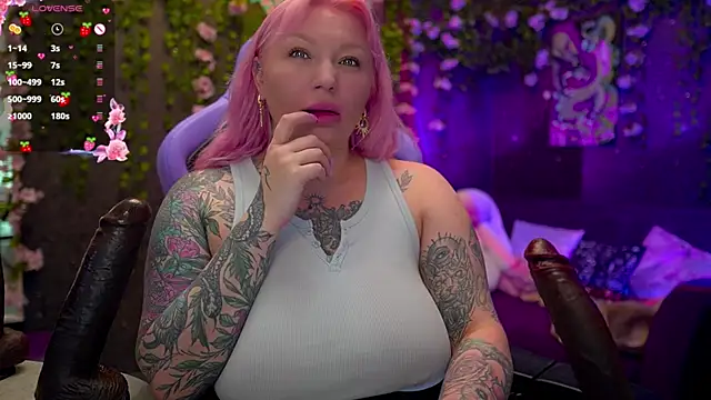 BlackedBarbie online show from October 18, 2025, 7:38 pm