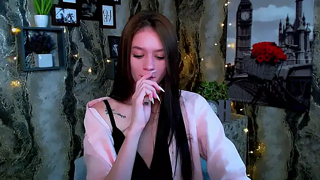 Snapshot of LanaTey chatting on March 18, 2026, 9:26 pm LanaTey online show from March 18, 2026, 9:26 pm