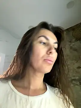 AngelinaMeov online show from October 6, 2025, 2:07 pm