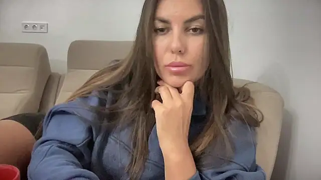 AngelinaMeov online show from September 12, 2025, 4:40 pm