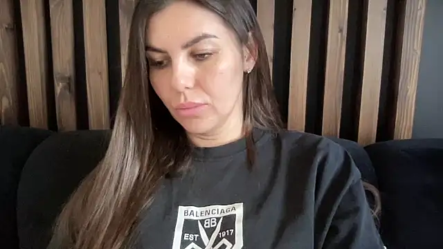 AngelinaMeov online show from March 4, 2026, 12:02 pm