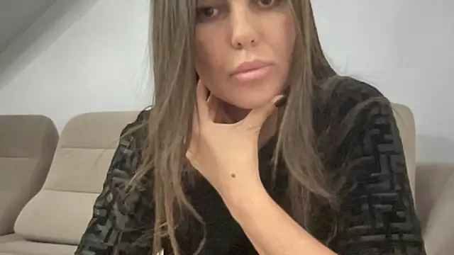 AngelinaMeov online show from October 19, 2025, 5:48 pm