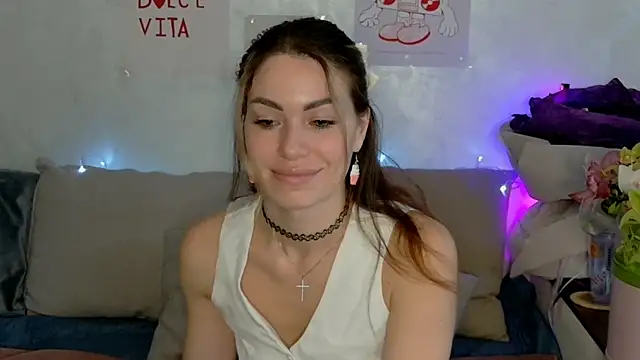 Snapshot of SweetDarling7 chatting on March 15, 2026, 1:07 pm SweetDarling7 online show from March 15, 2026, 1:07 pm