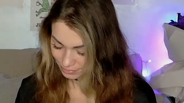 Snapshot of SweetDarling7 chatting on March 7, 2026, 6:31 am SweetDarling7 online show from March 7, 2026, 6:31 am