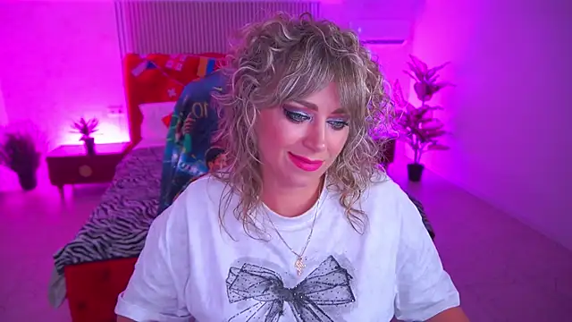 CandyLadyyy online show from July 17, 2026, 8:06 pm