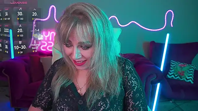 CandyLadyyy online show from November 6, 2025, 9:52 pm