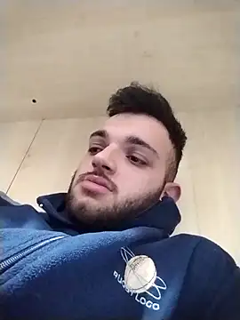 Snapshot of Francescodicristina44 chatting on March 18, 2026, 8:10 pm Francescodicristina44 online show from March 18, 2026, 8:10 pm